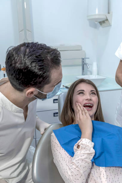 Best Weekend Emergency Dentist in Rancho Alegre, TX